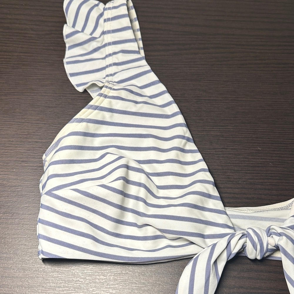 EUC COCOSHIP Grey and White Striped Top w/ Front-Tie Closure 🌙 - Picture 5 of 7